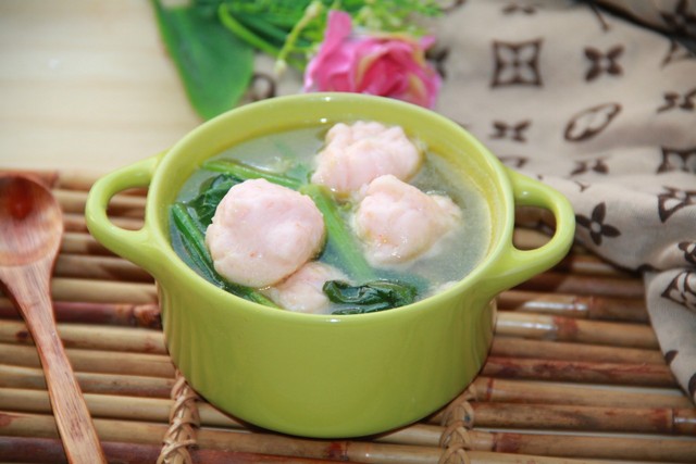 鲜美补钙胡萝卜青菜虾丸,鲜虾胡萝卜怎么做虾丸辅食