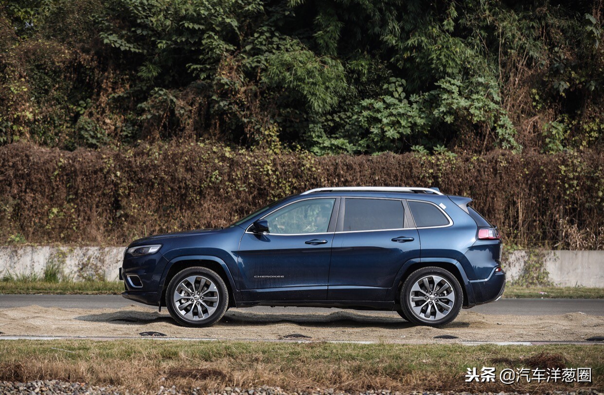 Jeep同级车,新款2.0tjeep自由光的优缺点