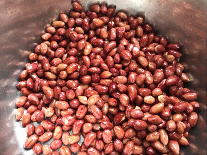 炒完的花生米凉了还是软,炒的花生米返潮了放冰箱里可以吗