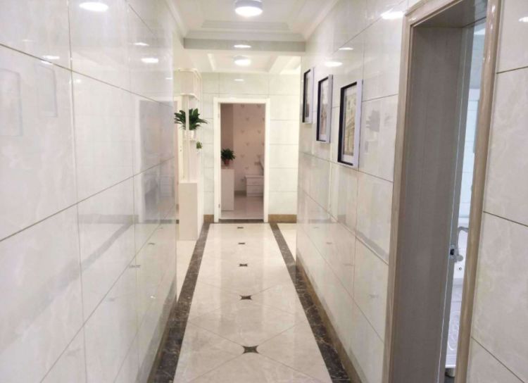 家里铺了地板,铺圆盘地板后悔了