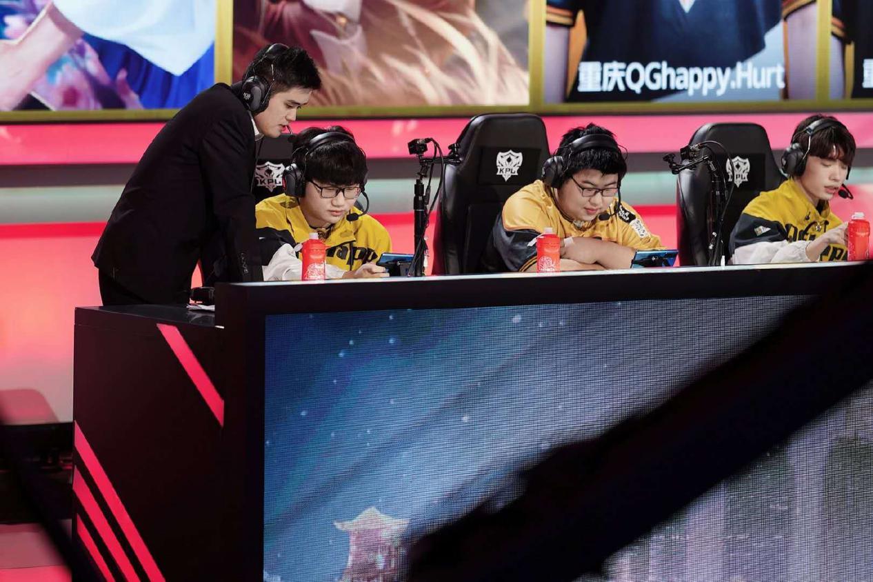 e星和qg,e星和dyg比赛