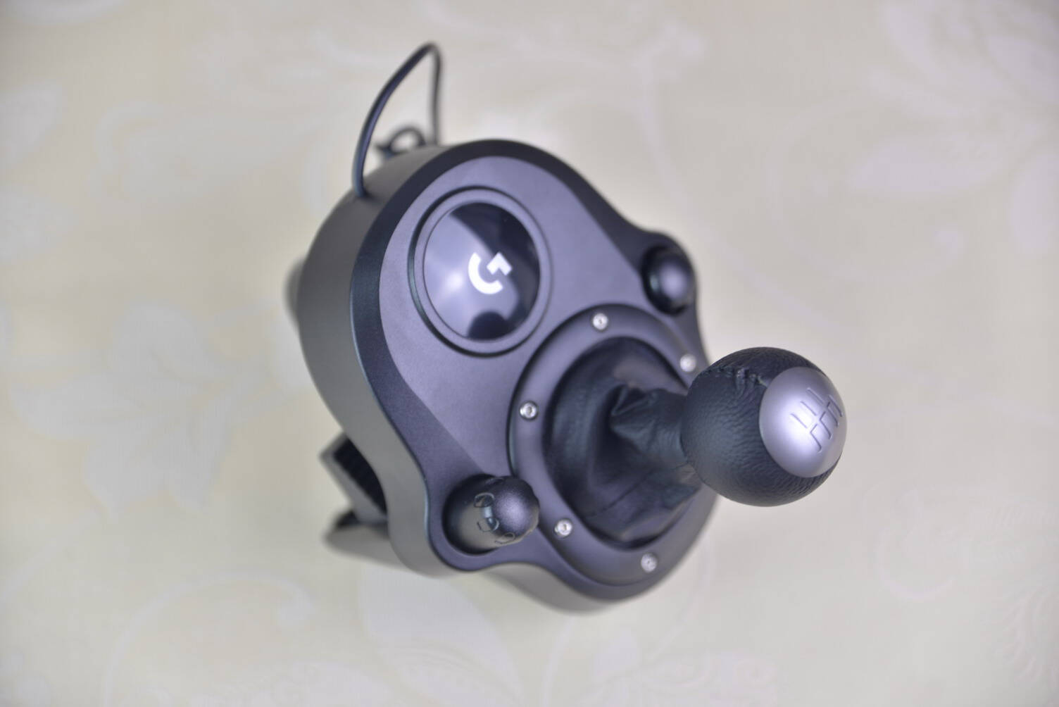 罗技g29方向盘玩极品飞车设置教程,罗技g29力反馈游戏方向盘