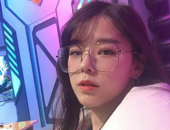 沫子新年第一连喷,s12k沫子打喷嚏