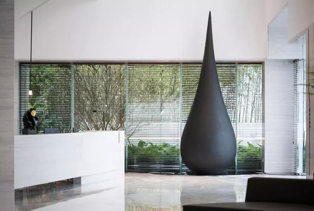 极简风高级感配色方案,高级灰意式极简沙发