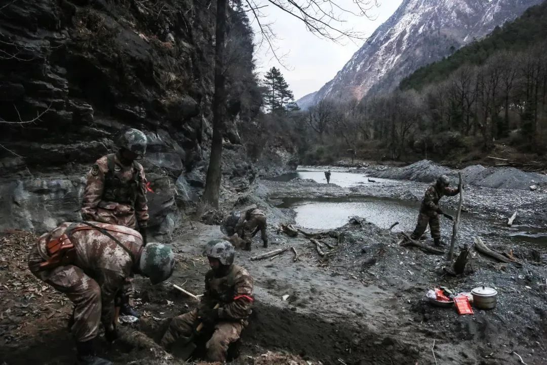 一级军士长提干营长,二级军士长提干后军衔
