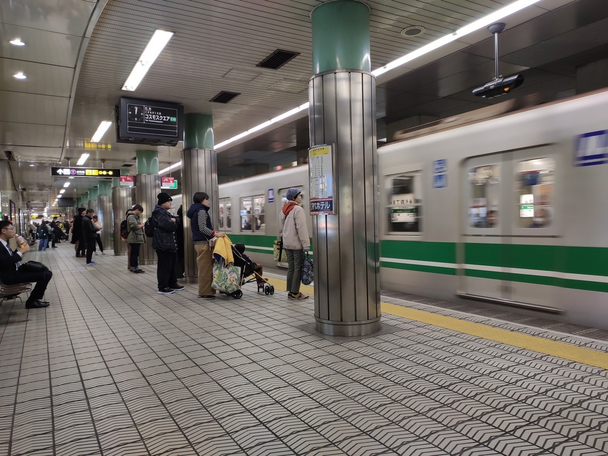 大阪马拉松跑道多少公里,日本大阪马拉松赛道怎么样