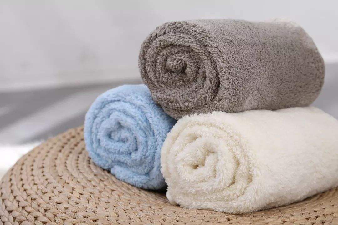 毛巾脏了怎么清洗最有效,毛巾脏了又脏又硬怎么洗干净