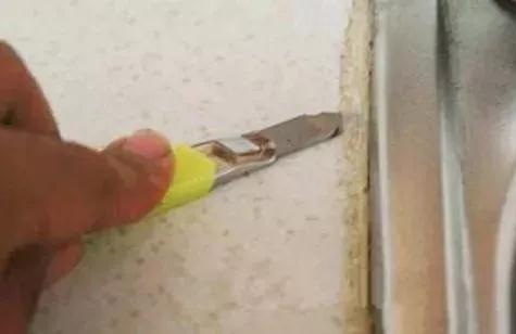 洗手盆边玻璃胶变黑发霉怎么清理,玻璃胶时间长了发霉变黑怎么办