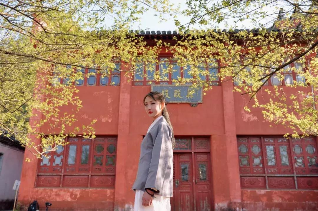 去黄山休宁登这座山！不去北京，也能拍出故宫范er！