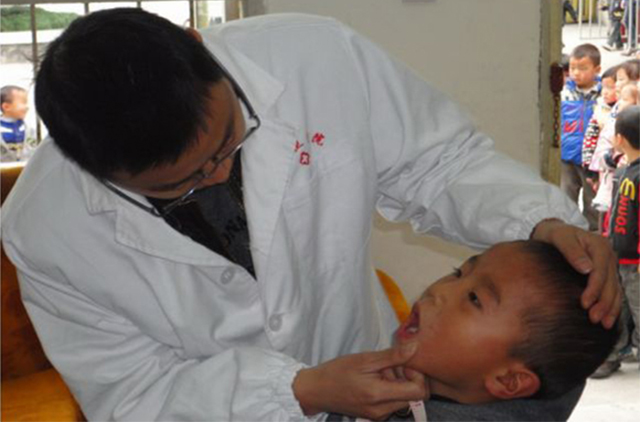 宝宝牙齿有黑色素沉着,宝宝牙齿有像烟渍一样的东西