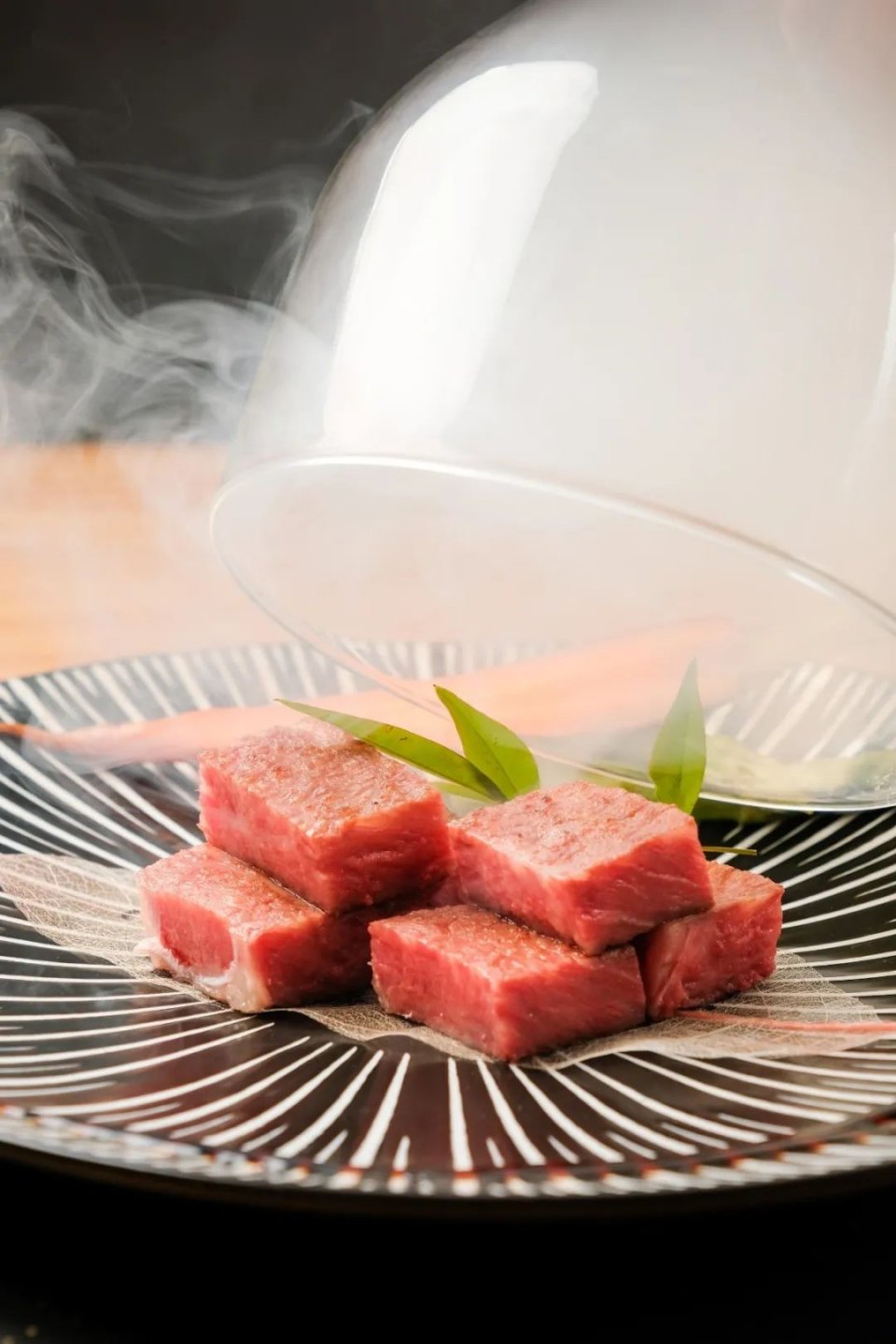 新晋匠心手作日料店！雪糕口感蓝鳍金枪鱼刺身、飙烟5A和牛…