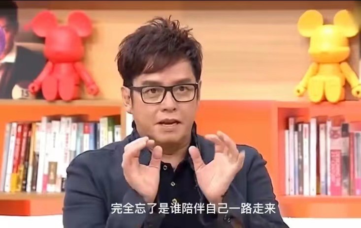 当你们还在关心谭咏麟“睡粉”，我却完全被71岁的他的状态吸引