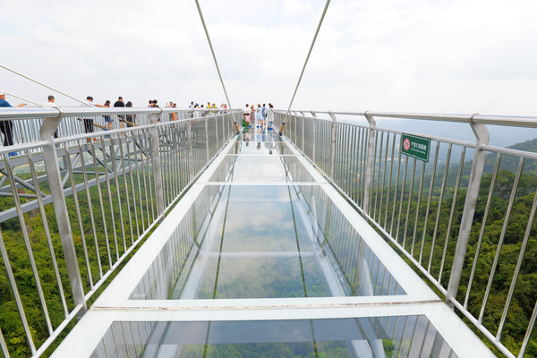 海南呀诺达热带雨林文化旅,三亚诺达雨林旅游攻略