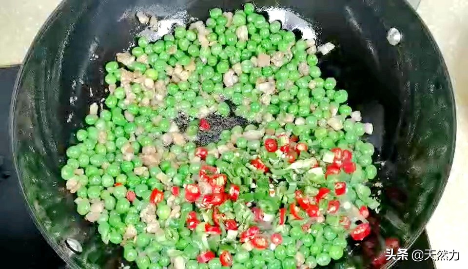 豌豆肉末炒出来特别香而且下饭,青豌豆炒什么好吃