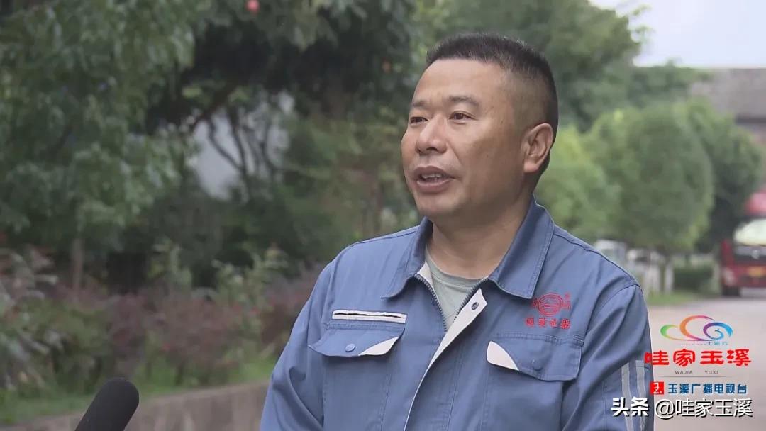 百名劳动者畅谈百年丨余飞：从绕线工到变压器专家