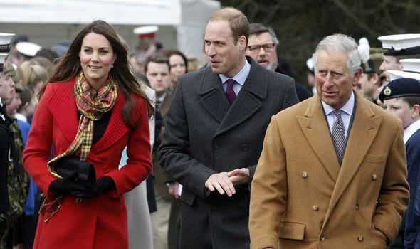 查尔斯欠债,查尔斯王子接济哈里