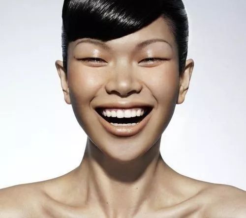 丑模吕燕嫁入豪门,丑模吕燕如何成为名模