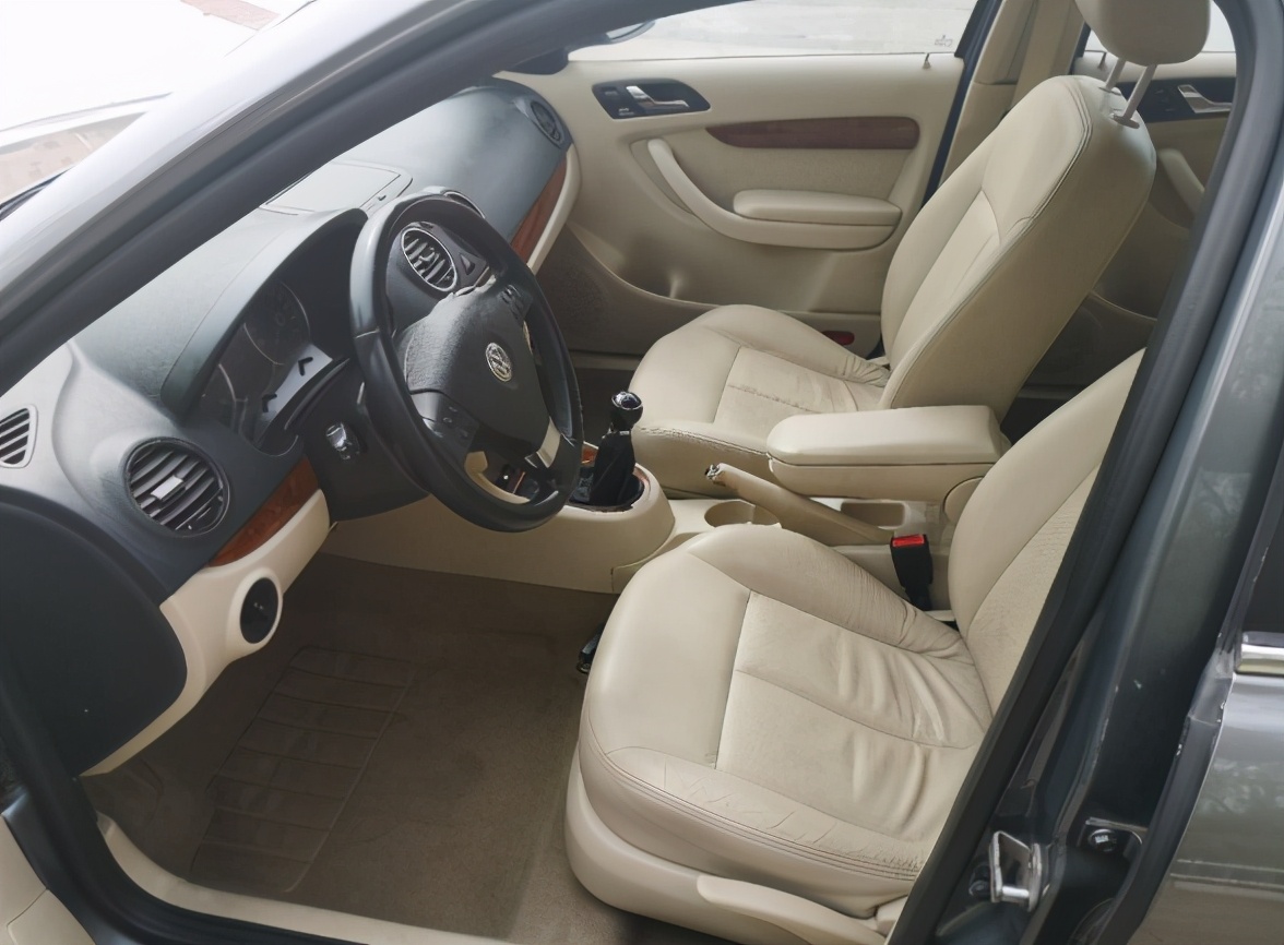 5万块能买到哪年的二手大众朗逸,2012朗逸1.6二手车高配3万公里