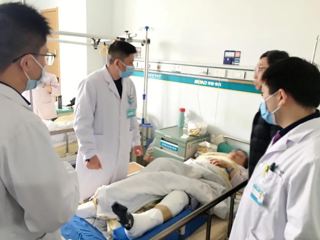 小腿骨断成三截了还能恢复吗,小腿断了三截能好彻底吗