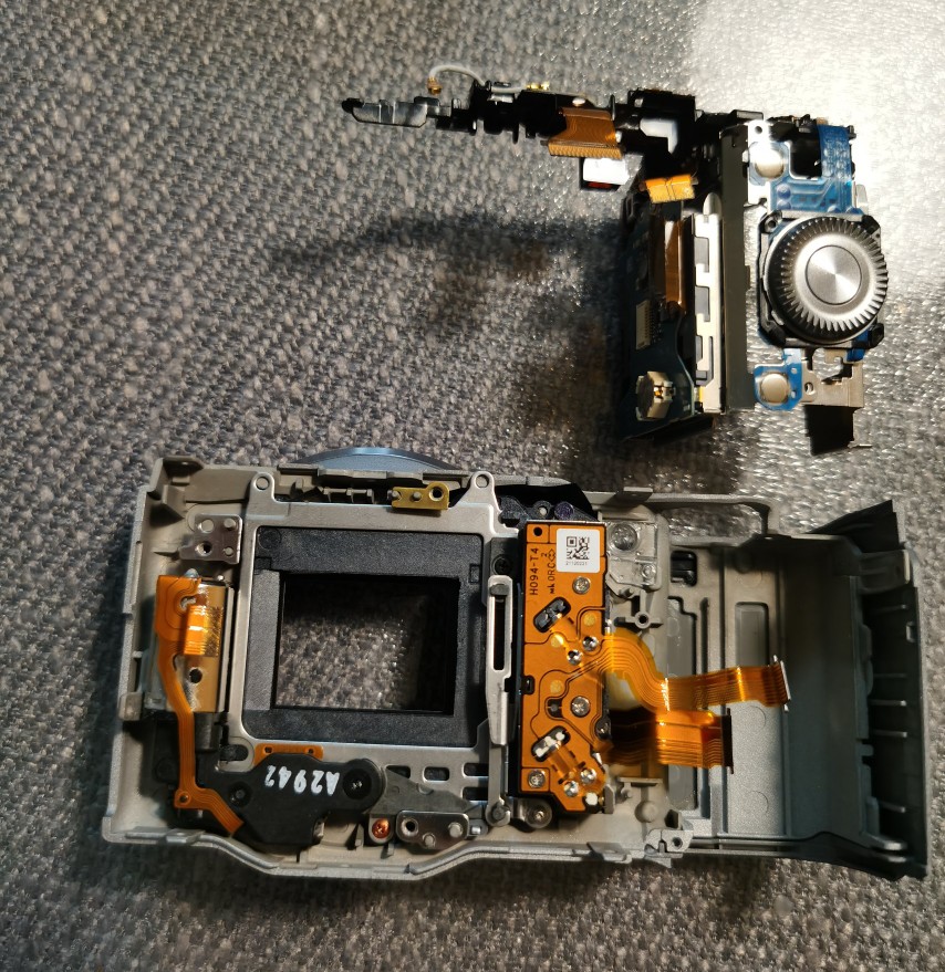 索尼相机更换快门组件,索尼微单相机电池盖拆卸教程