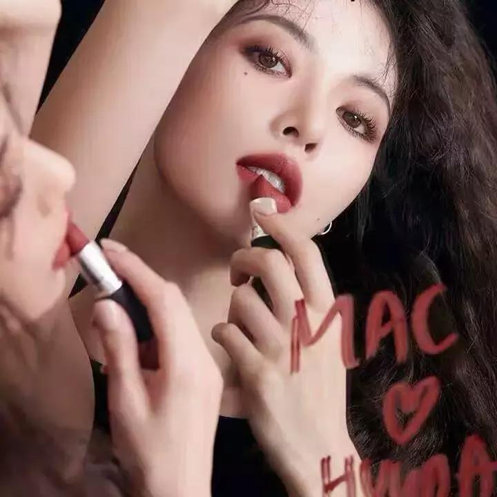 口红怎么藏手里,口红怎么锁色