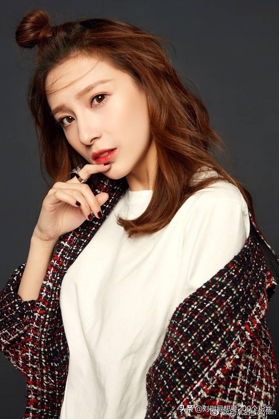 离开天下足球的女主持人马凡舒,天下足球主持人马凡舒