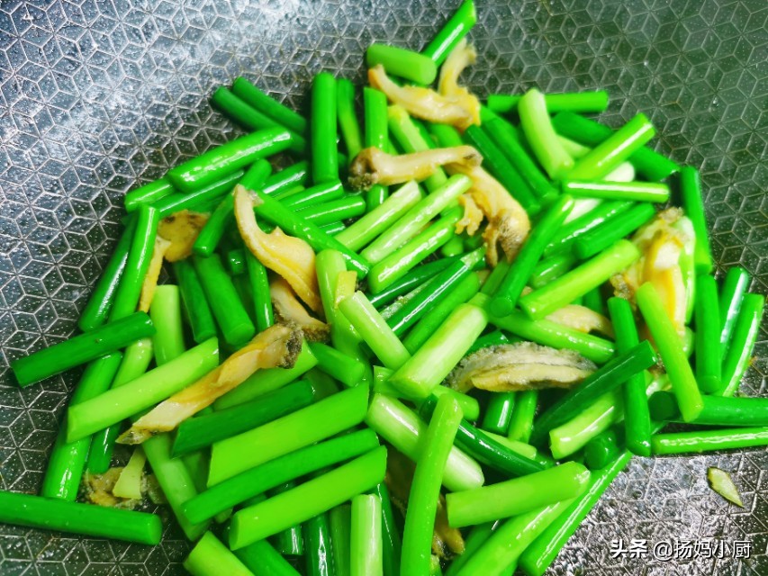 蒜苔怎么炒才又好看又好吃,蒜苔炒鲜鲍