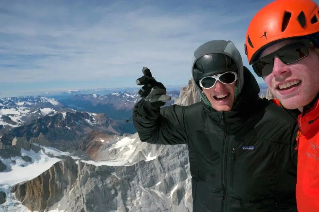 一座古墓揭开弥天大谎,弥天大谎电影情节介绍