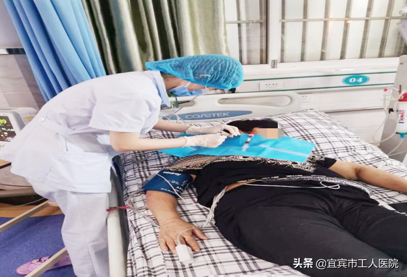 科室有故事】我们一起讲——第一个故事尿毒症患者李阿姨的锦旗