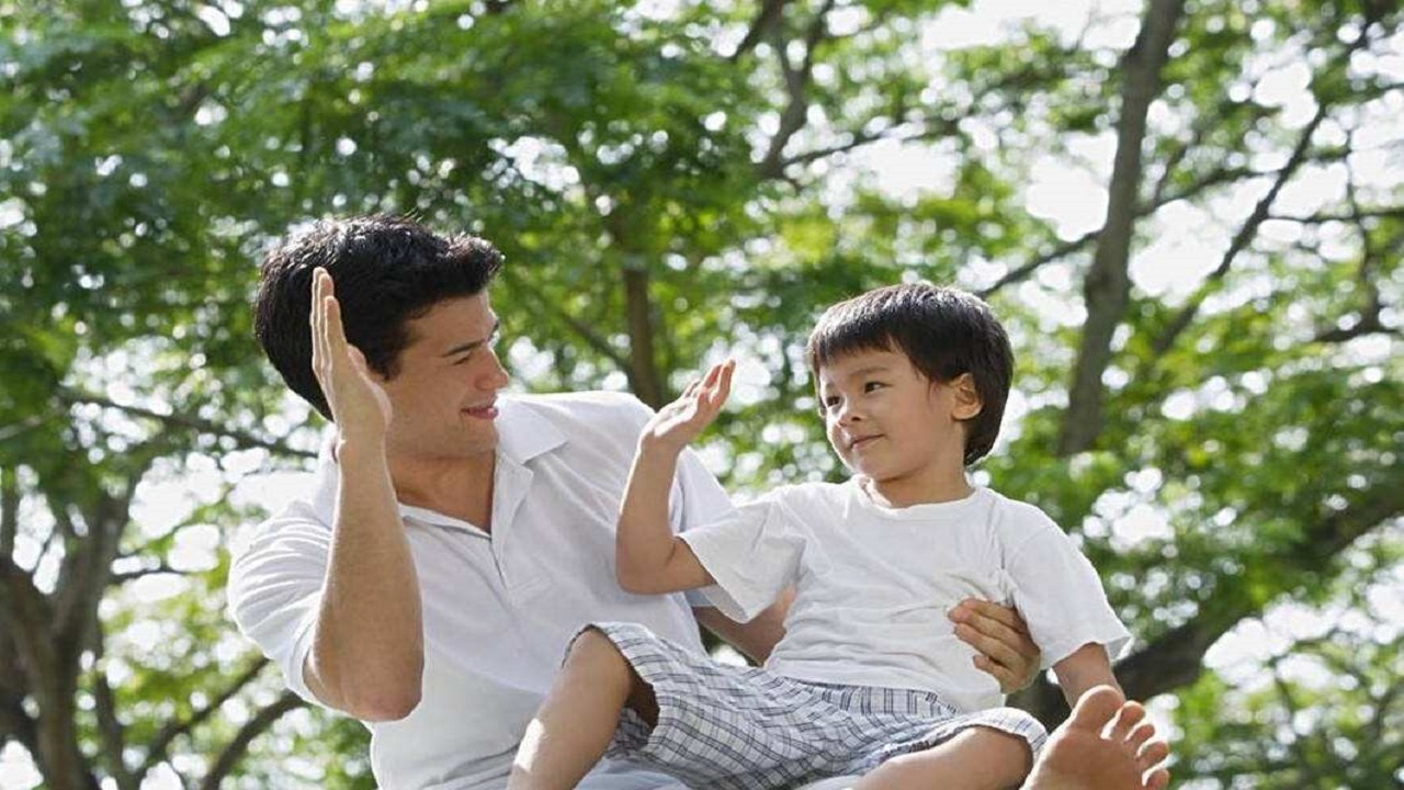 与孩子沟通说教不管用怎么办,怎么跟孩子沟通不顶嘴的问题