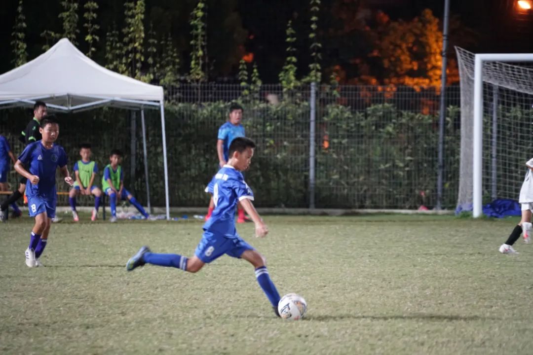 幸运星勇夺“攀翼群英荟•青少年足球挑战赛”3组别冠军