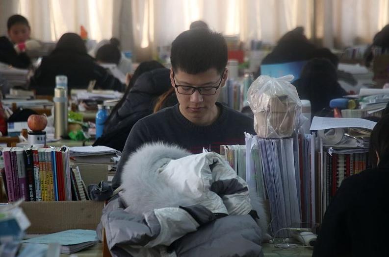 研究生一年制和三年制的区别,研究生两年制和三年制哪个好