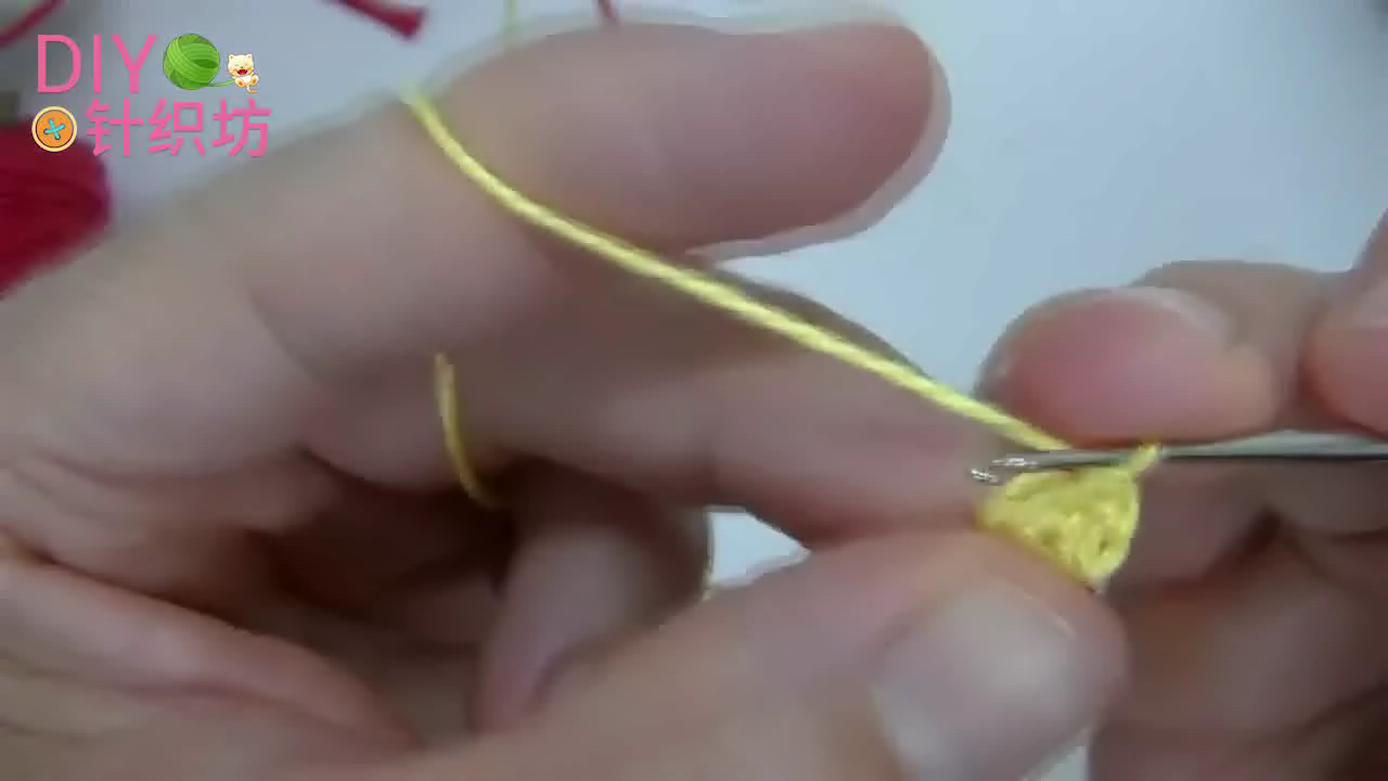 足球小玩偶挂件,足球钥匙扣编织