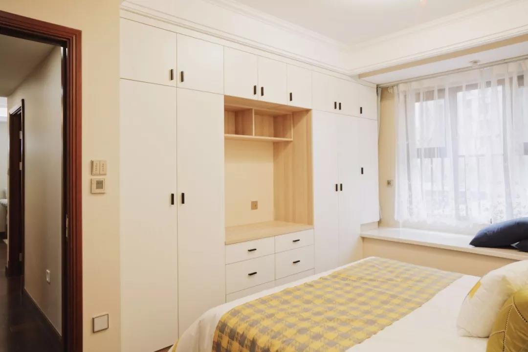 衣柜门没选对,衣柜门推拉门和平开门哪个价格高