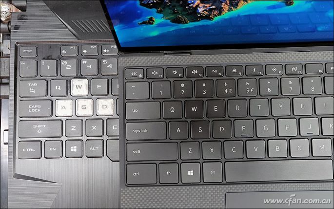 戴尔xps139300对比评测,戴尔新xps13轻薄本