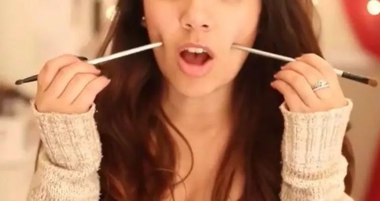 杨紫脸上小酒窝,杨紫林俊杰现场演唱会