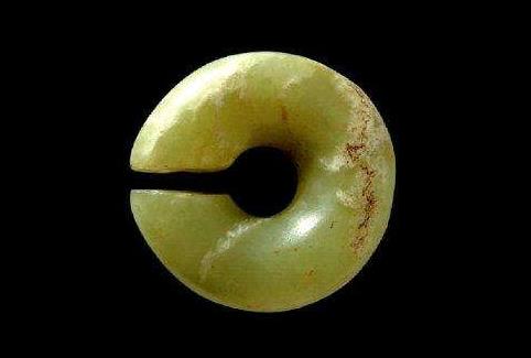 人类的祖先是怎样生活的60字,人类祖先最早发明的房子