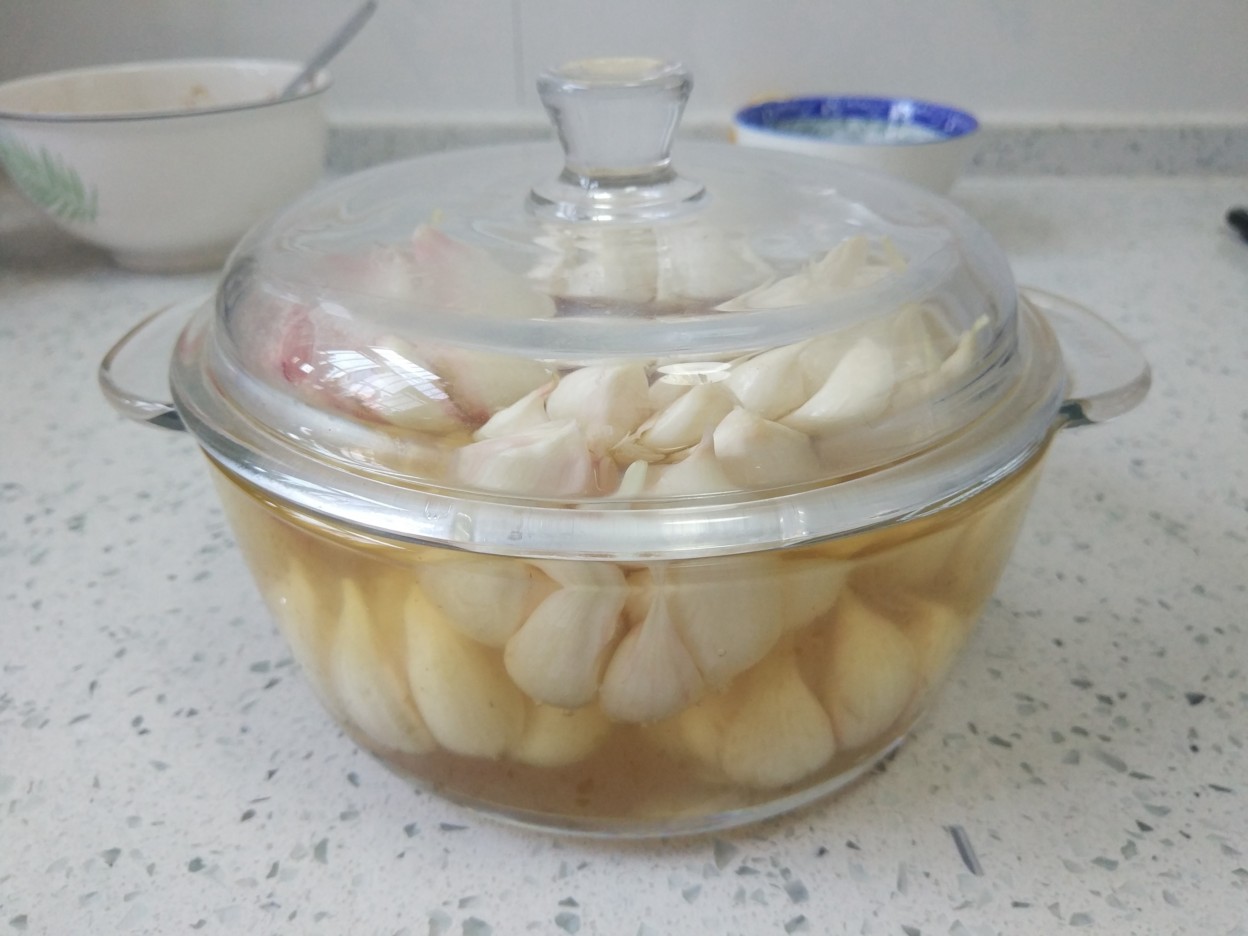 腌糖蒜用的是白醋还是米醋,腌糖蒜用白糖还是用冰糖