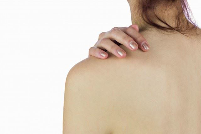 后背长痘痘的原因及治疗方法,16岁孩子后背长痘痘怎么调理