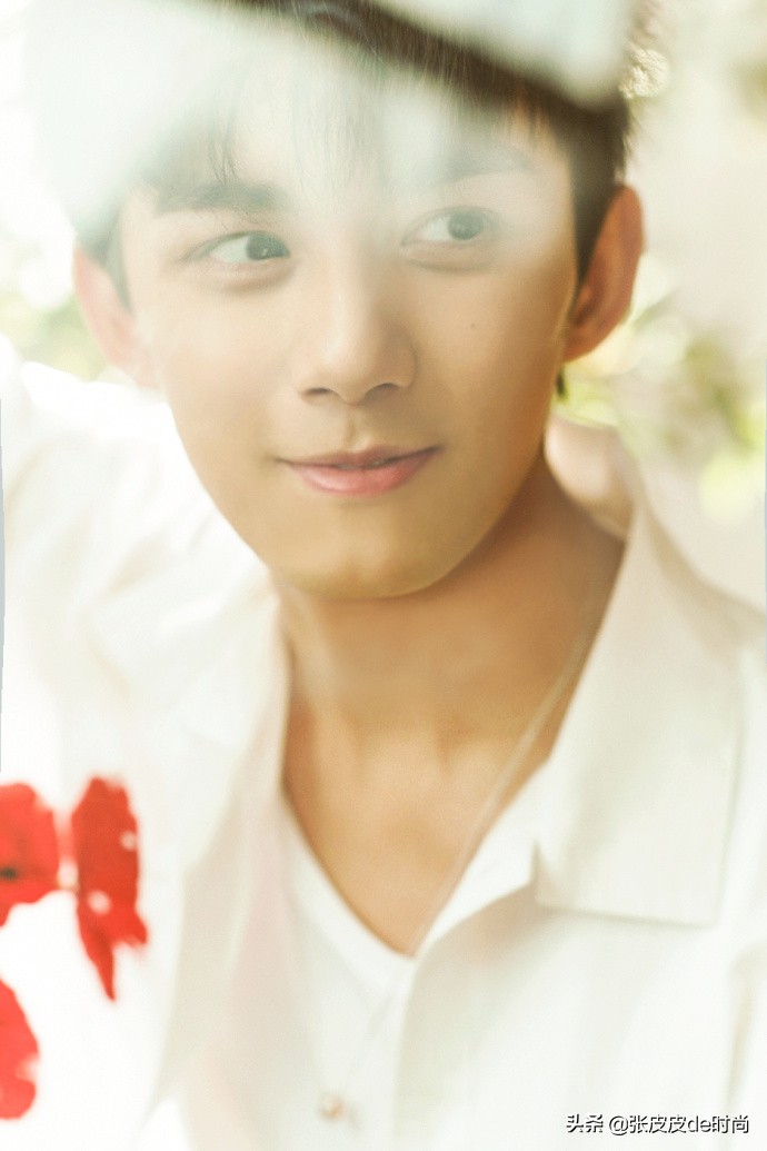 小哪吒吴磊图片 (吴磊是小哪吒吗)