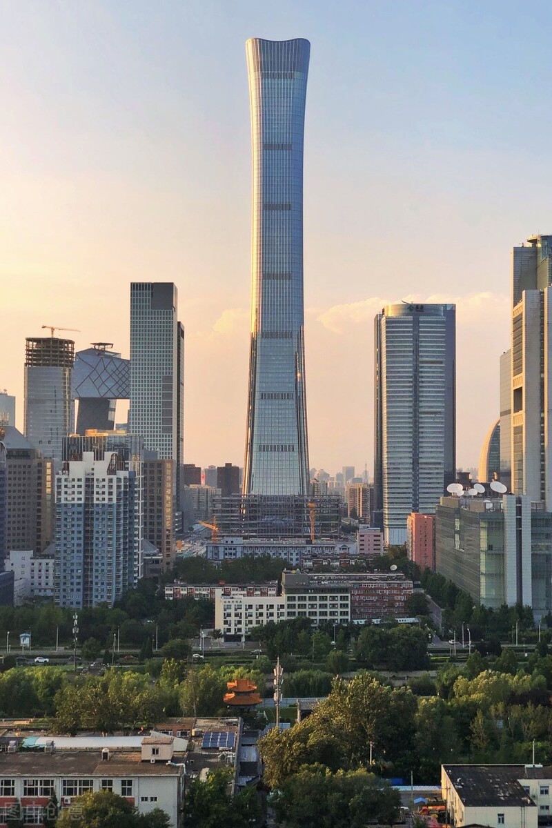 中信大厦中国尊北京最高楼,擎天柱北京展览馆