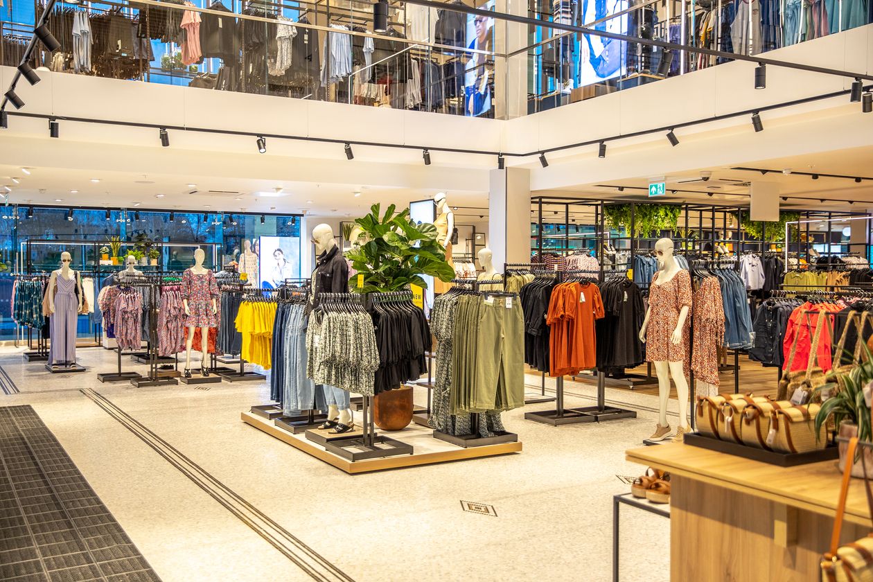 竞争对手疫情期间苦苦挣扎，为何这家英国时尚巨头表现强劲？