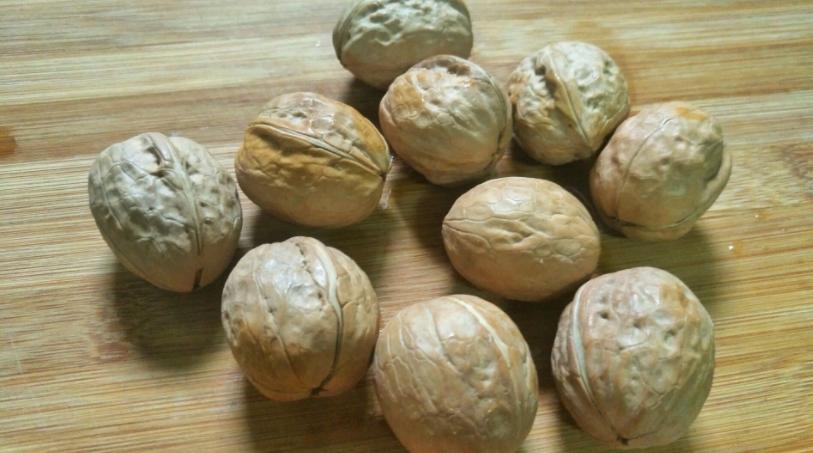 卤味脆皮核桃,麻辣卤核桃配方及详细做法