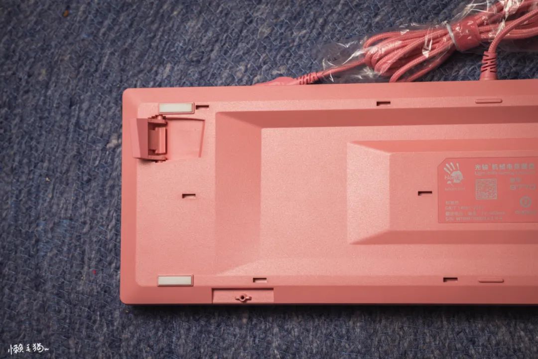 给我一个粉红色的回忆,第四代光轴键盘血手幽灵