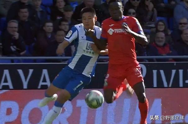 武磊全场表现活跃多次制造威胁,武磊发怒的视频