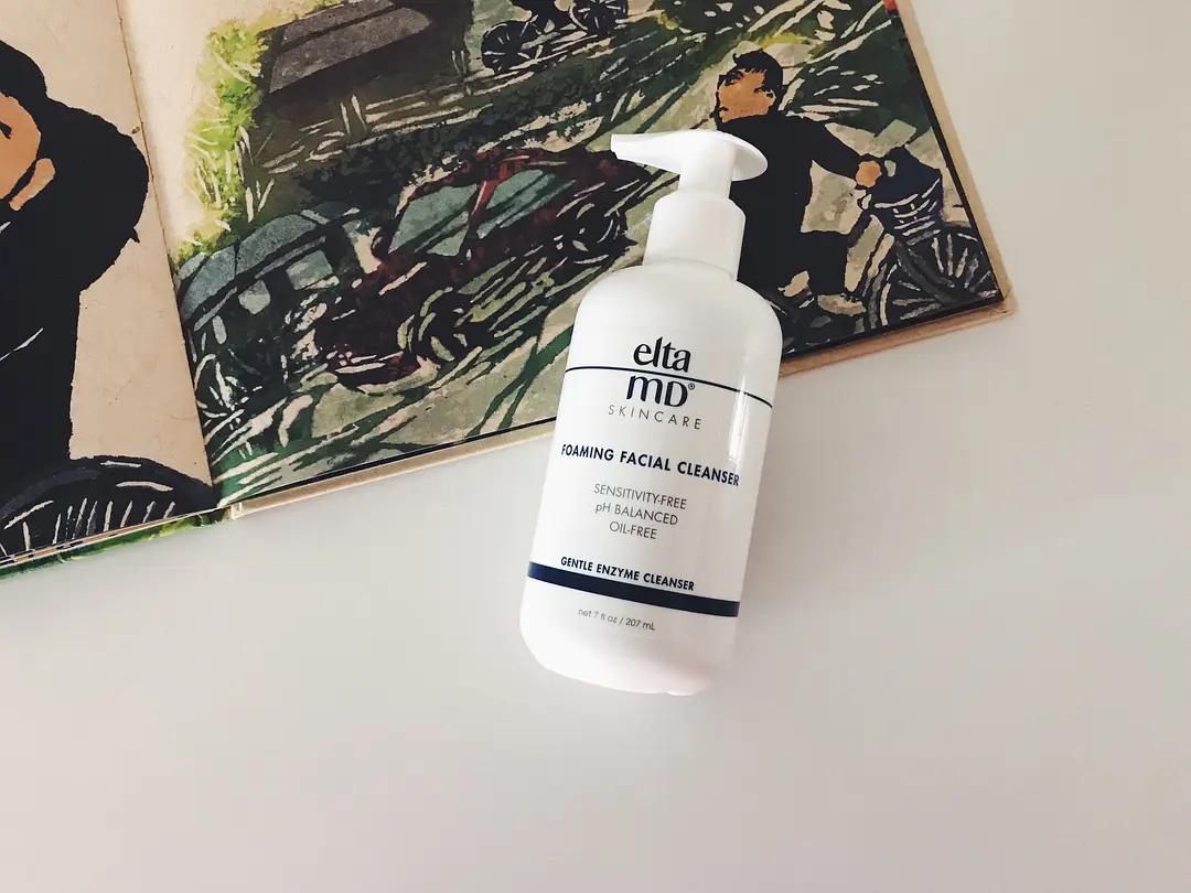 12款洗面奶测评|我们试遍了网上最火的那些洗面奶