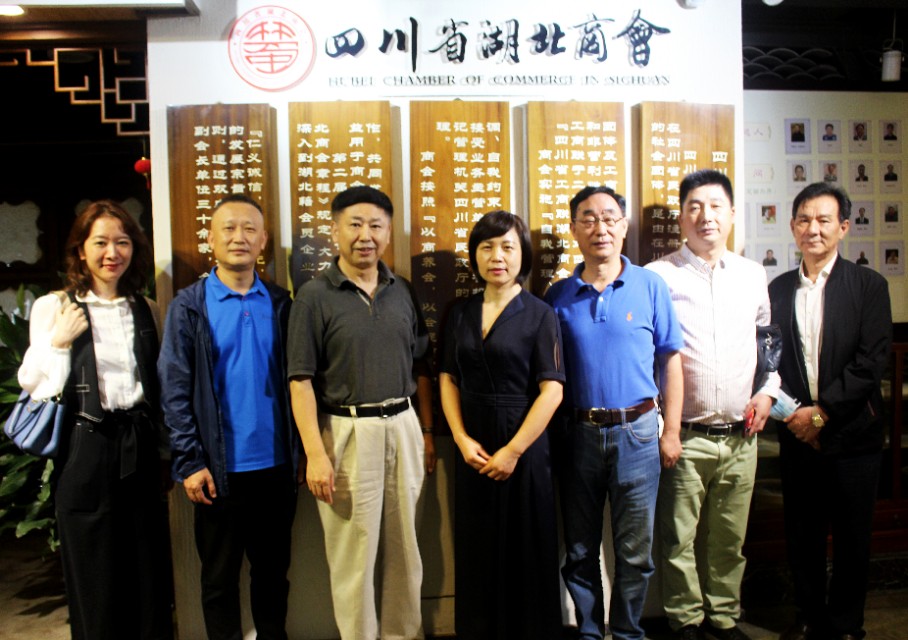 静松播报｜潜江市委常委王玉梅一行到访四川省湖北商会