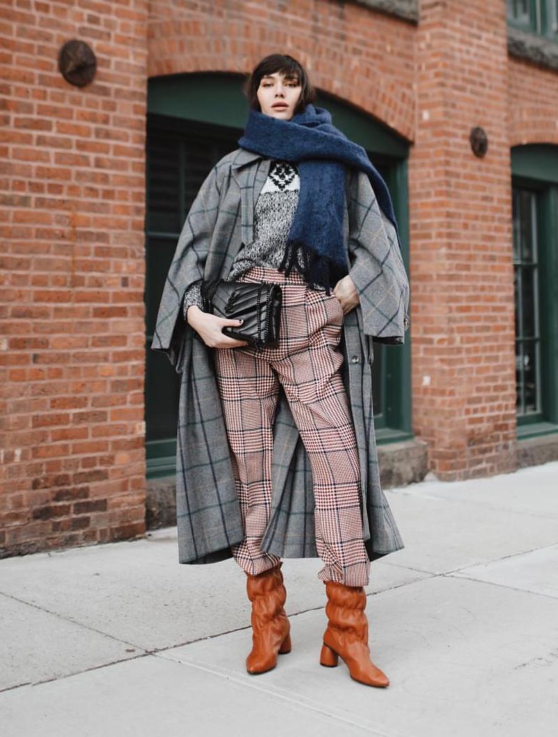 黑白格纹大衣怎么搭配好看,戴帽子黑白格纹大衣怎么搭配好看