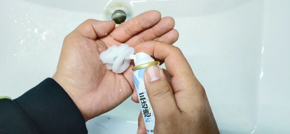 便携剃须新体验,舒适平滑剃须体验