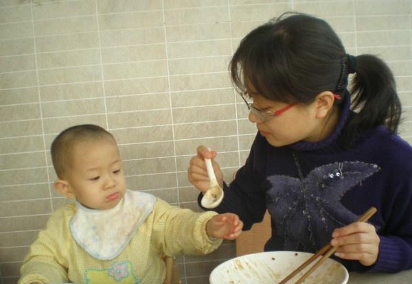 孩子经常感冒是脾胃不好造成的吗,春天到了为什么小孩感冒腹泻